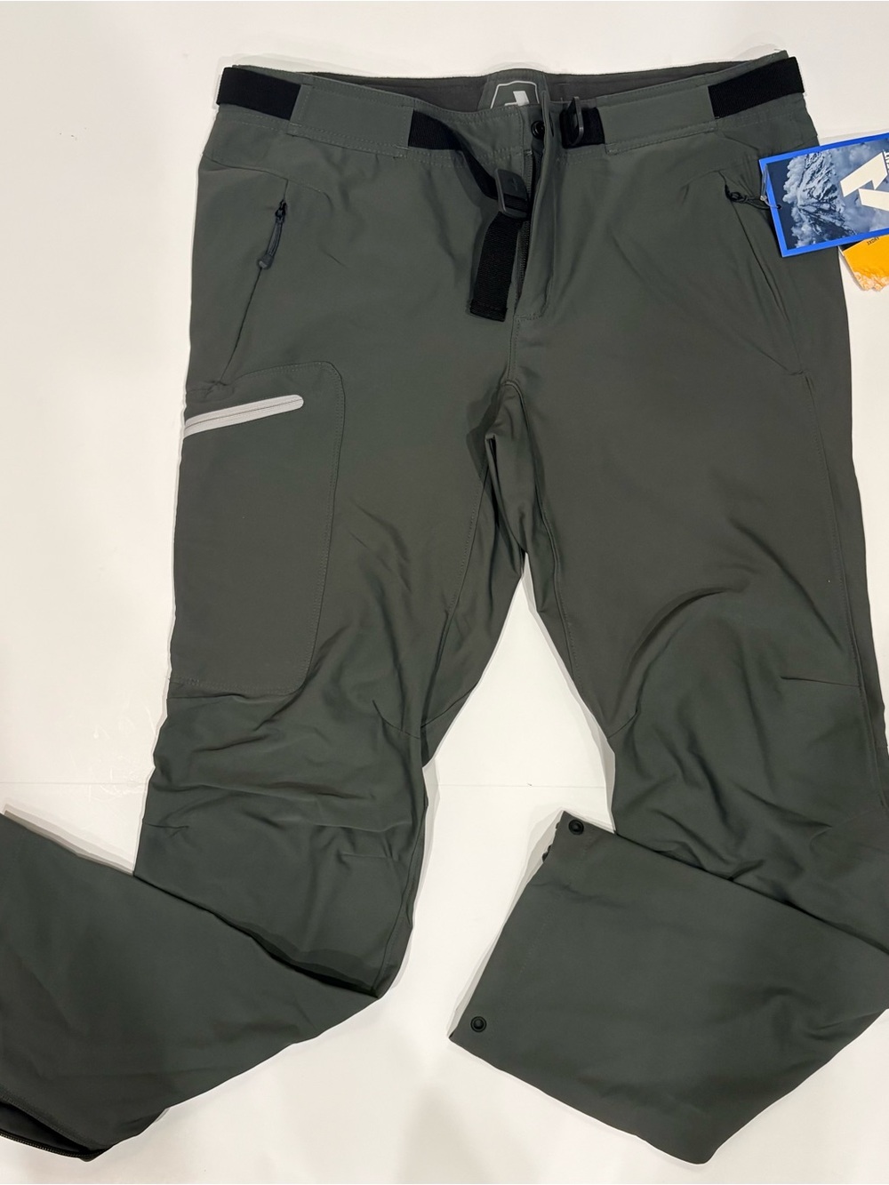 Woman’s Eddie Bauer Performance Outdoor Pants Medium NWT